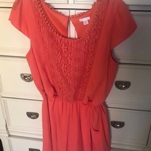 Cute romper with pockets!